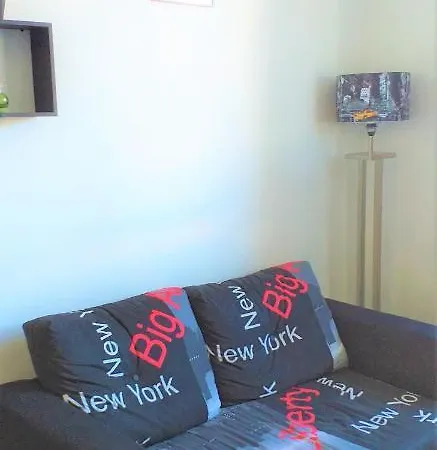 Location Agreable Et Idealement Situee A Frejus Apartment